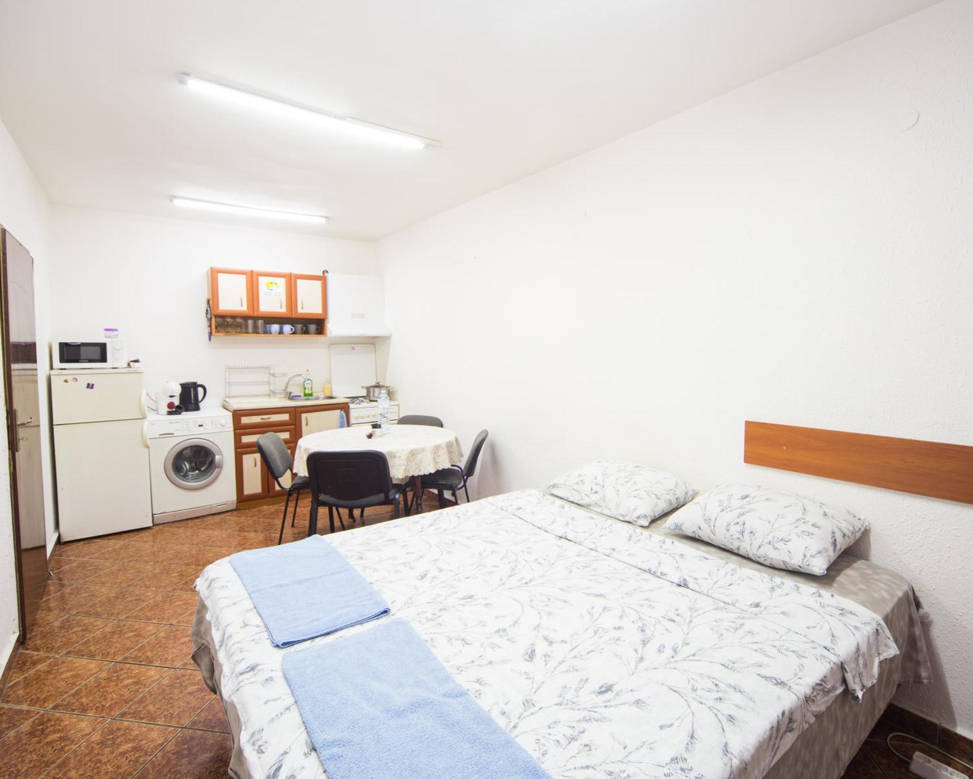 Center - Basic Flat - 10 Min To The Beach Lägenhet Burgas Exteriör bild